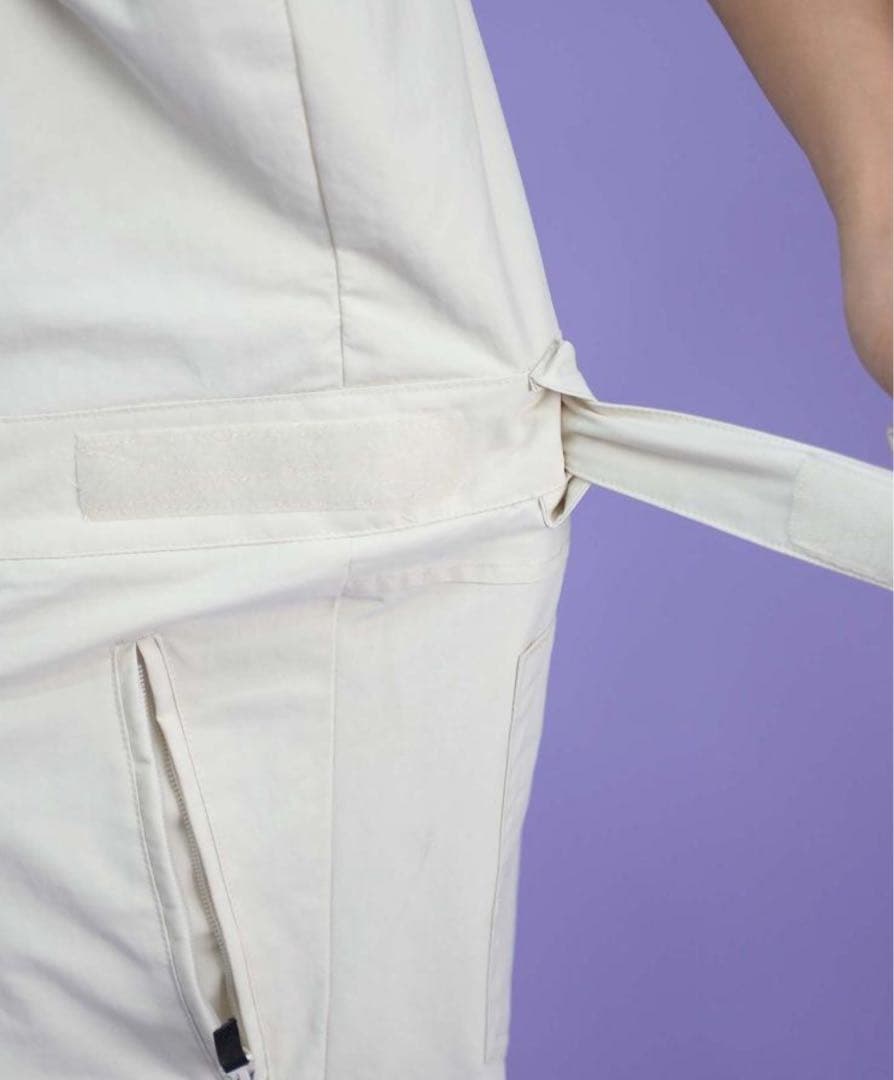 【新品未使用】Quiksilver スノーボードウェア Mサイズ　ビブパンツ