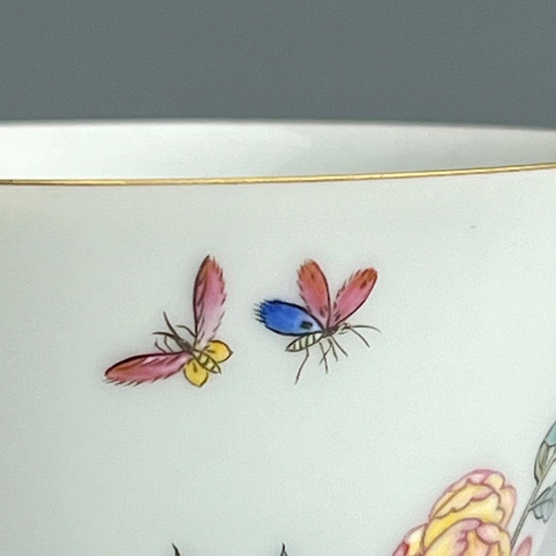 粉彩蝶々花樹紋杯 一対 雍正御製 款 清時代 擺件 中国古玩 中国美術 A827