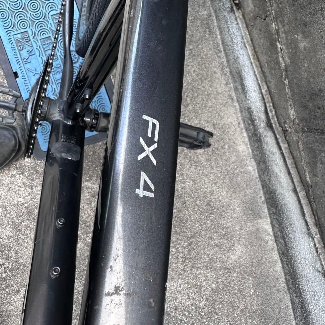 TREK FX4 DISC 引き取り可　クロスバイク