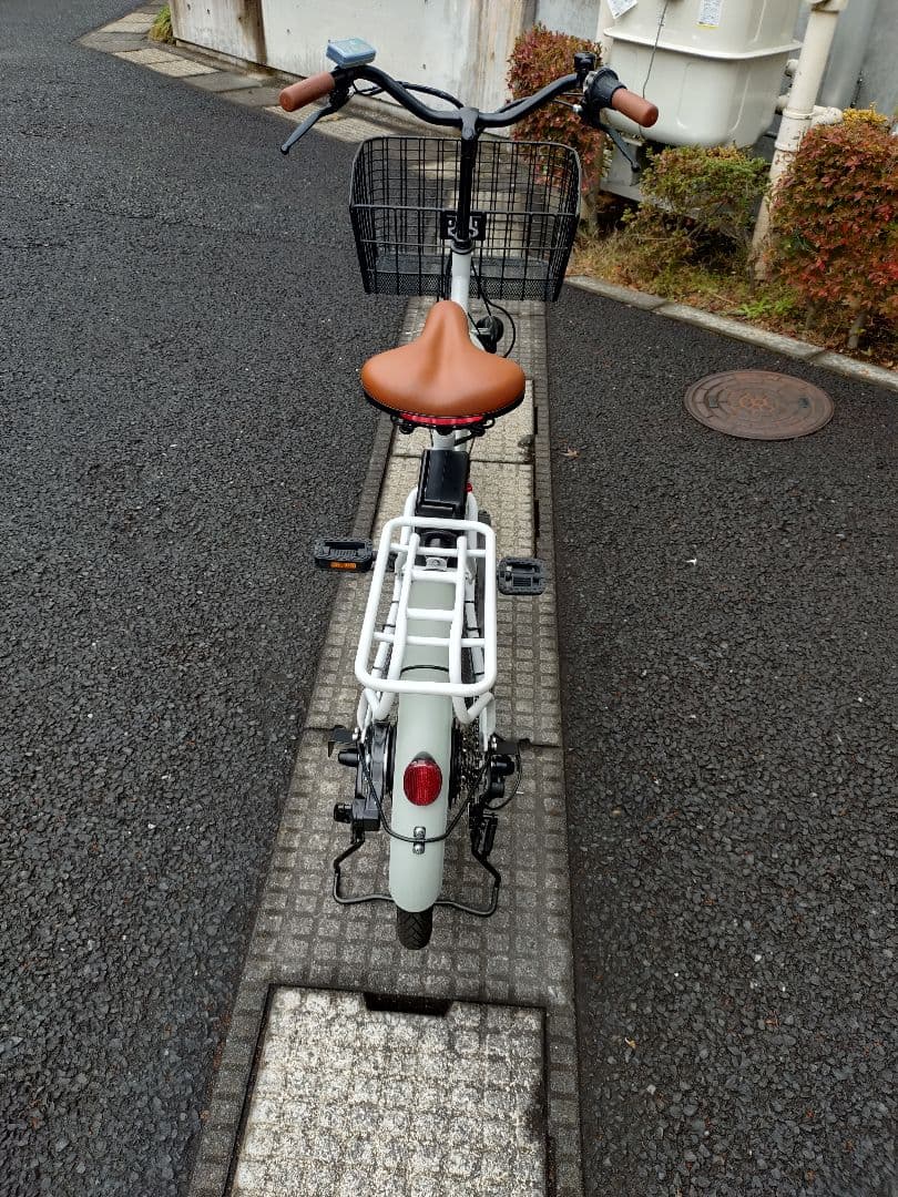 電動アシスト自転車 ホワイト 6段変速シマノ搭載 ⚠置き場所の都合近々取り下げ…