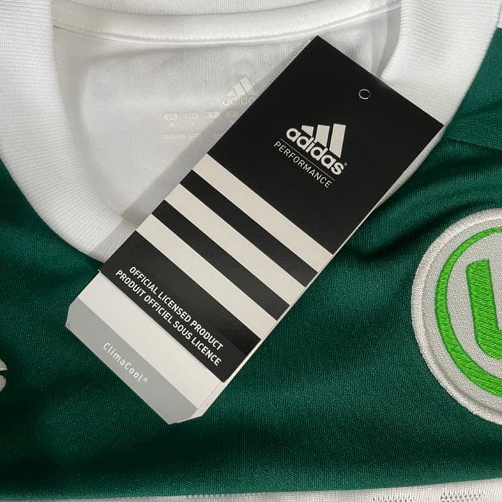 新品　長谷部　直筆サイン入り　ユニフォーム　VFL WOLFSBURG 13番