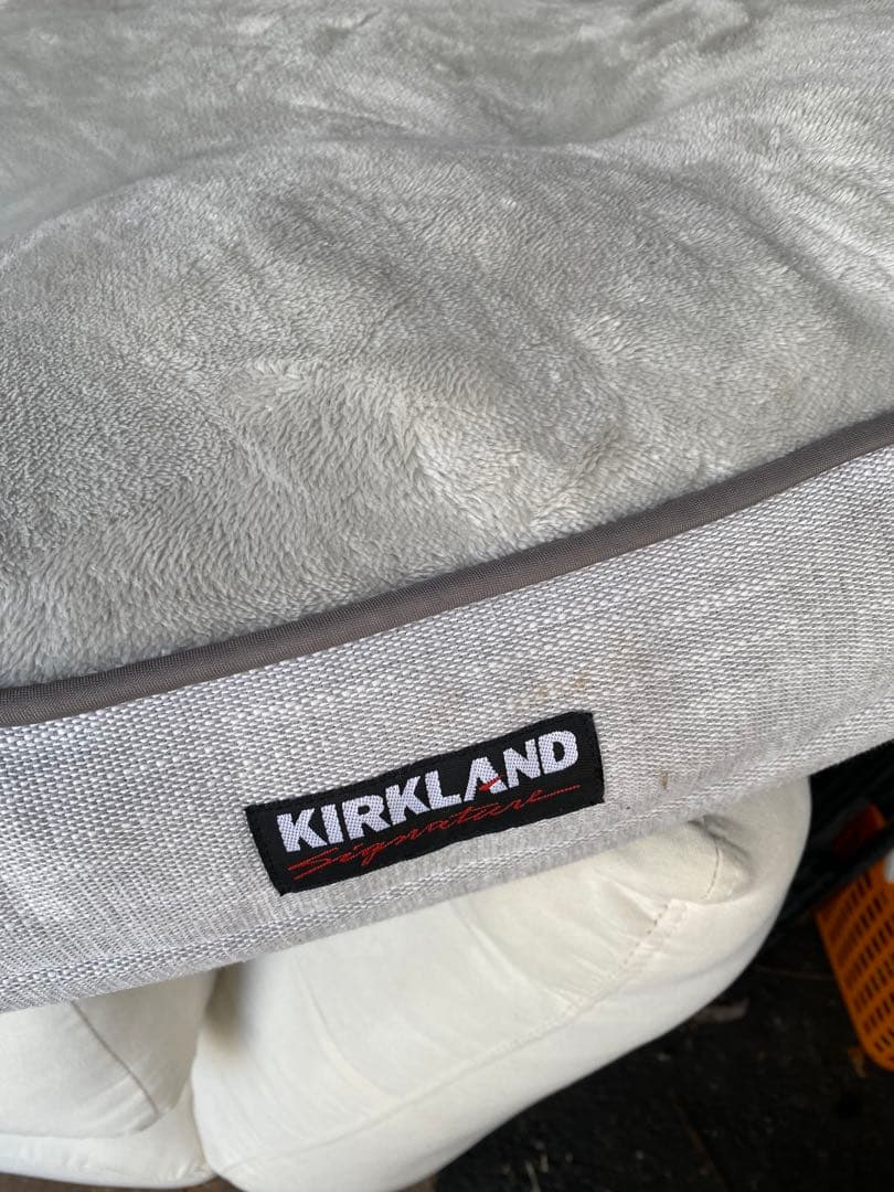 コストコKIRKLAND カークランドシグネチャー 大型犬対応の厚型ペットベッド