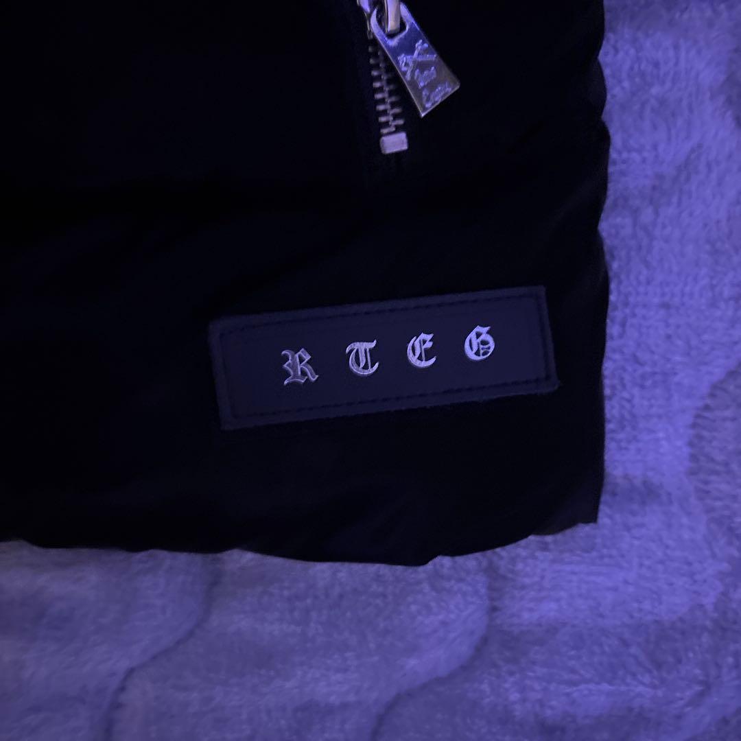 アダムスジャグラーダウンベスト