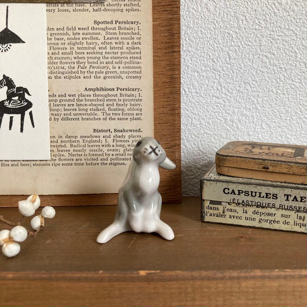 ロモノーソフ　ヴィンテージフィギュリン/フィギュア　希少な垂れ耳ウサギ　うさぎ