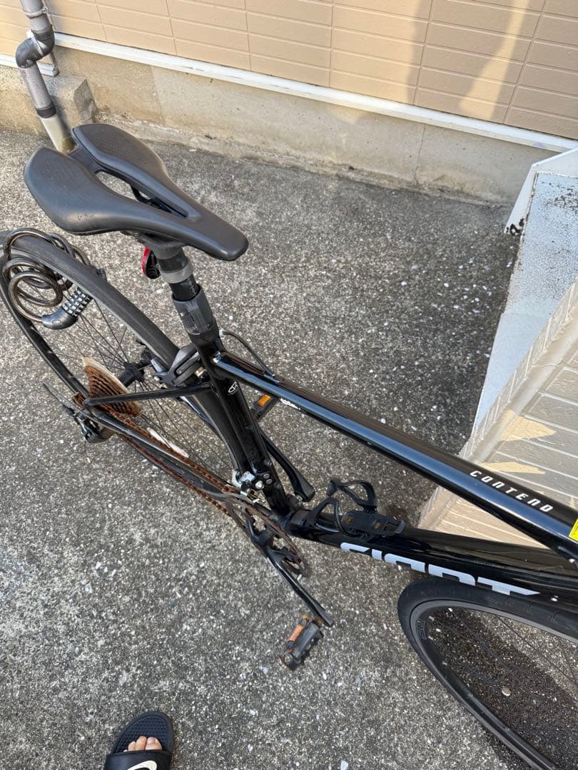 黒いロードバイク 700C