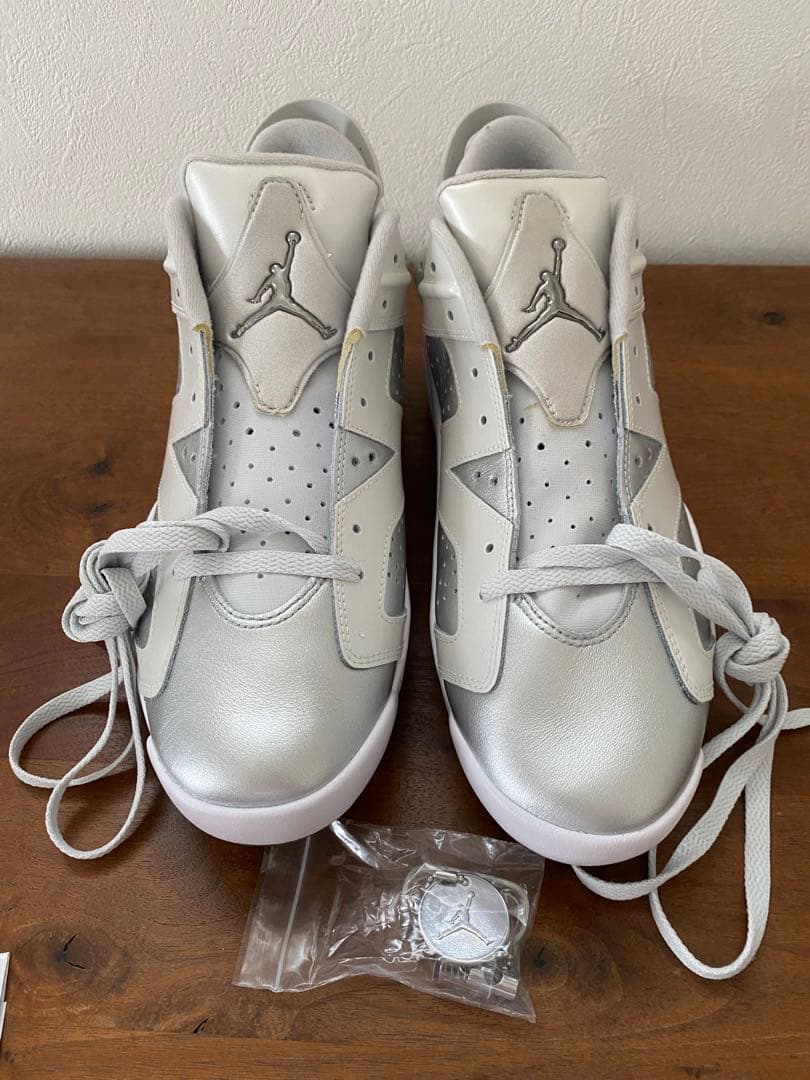 新品未使用　ナイキ エアジョーダン6 レトロ ロー ゴルフ \"ギフトギビング\"