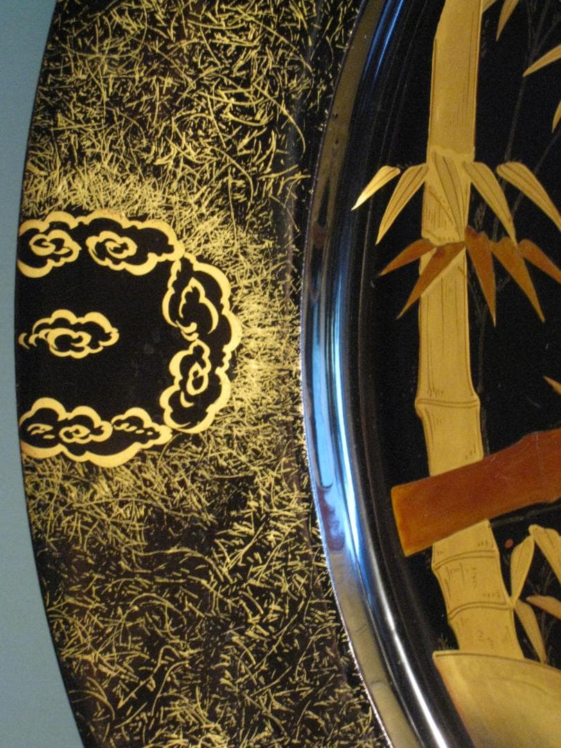 輪島塗　木製木地漆塗　【金蒔絵虎文漆塗飾皿】　径約50㎝