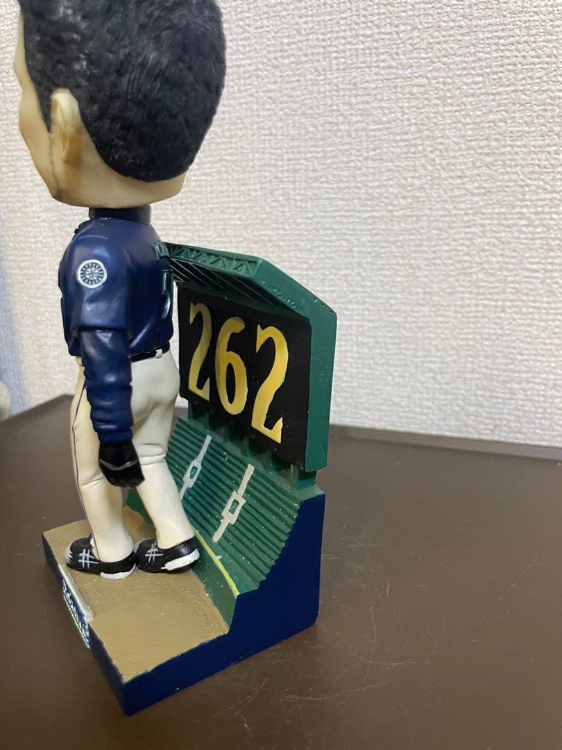 超希少!! イチロー　2005年　262安打達成記念　球場配布ボブルヘッド