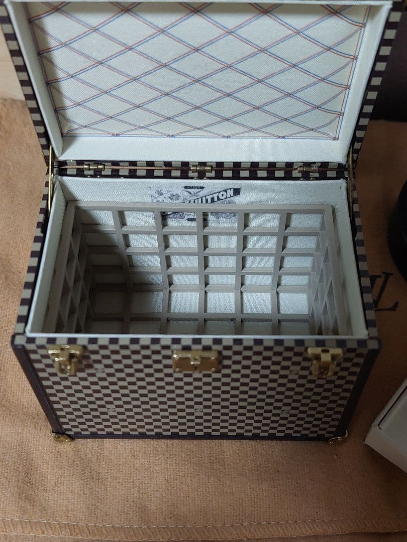 ルイ・ヴィトン ノベルティグッズ ダミエトランク ベルボーイ