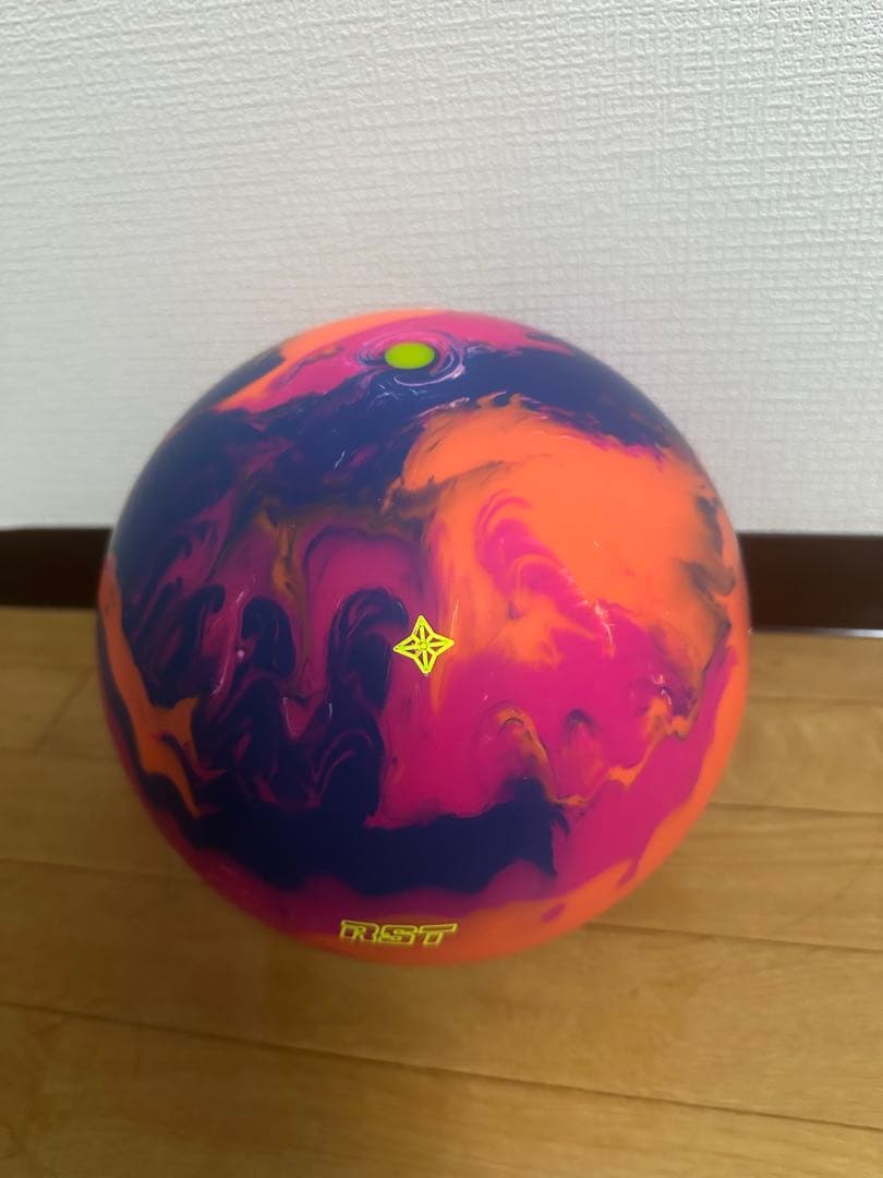 RST ハイパードライブ ボウリングボール　15ポンド