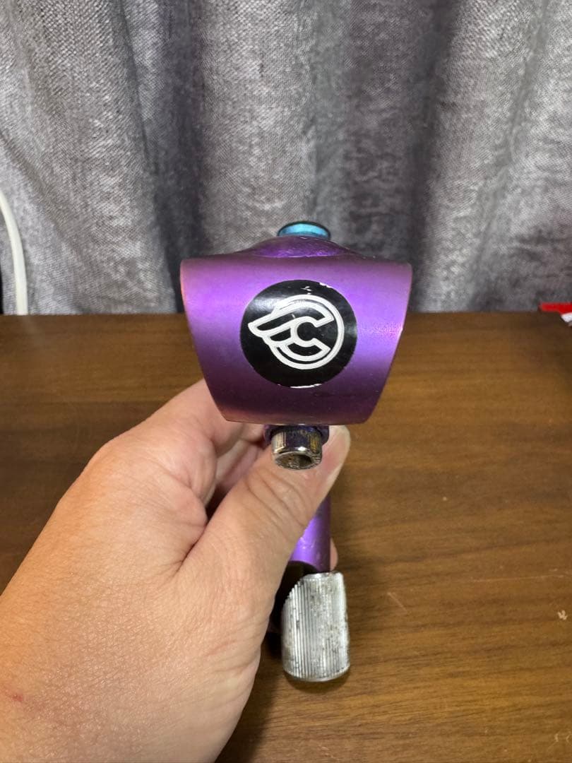 チネリ　チタン製ステム マルチカラー　GRAMMO