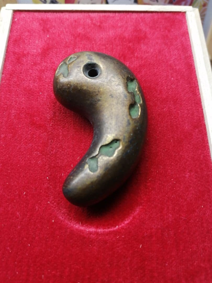 ★古墳期。『古銅鍍金勾玉』舶載品。　　鍍金。発掘品。埋蔵文化財。最終価格です。