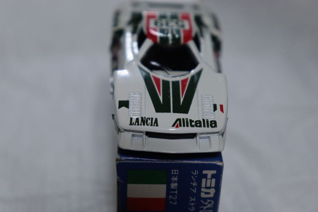 日本製　トミカ　外国車シリーズ　ランチア　ストラトス　ターボ　F66 539