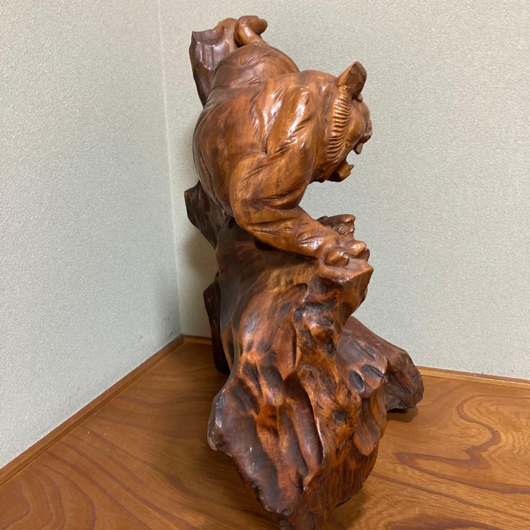 木彫りの虎 岩上虎　一本彫　虎2頭