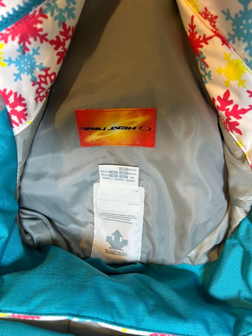 descente子ども用カラフル花柄スキーウェア