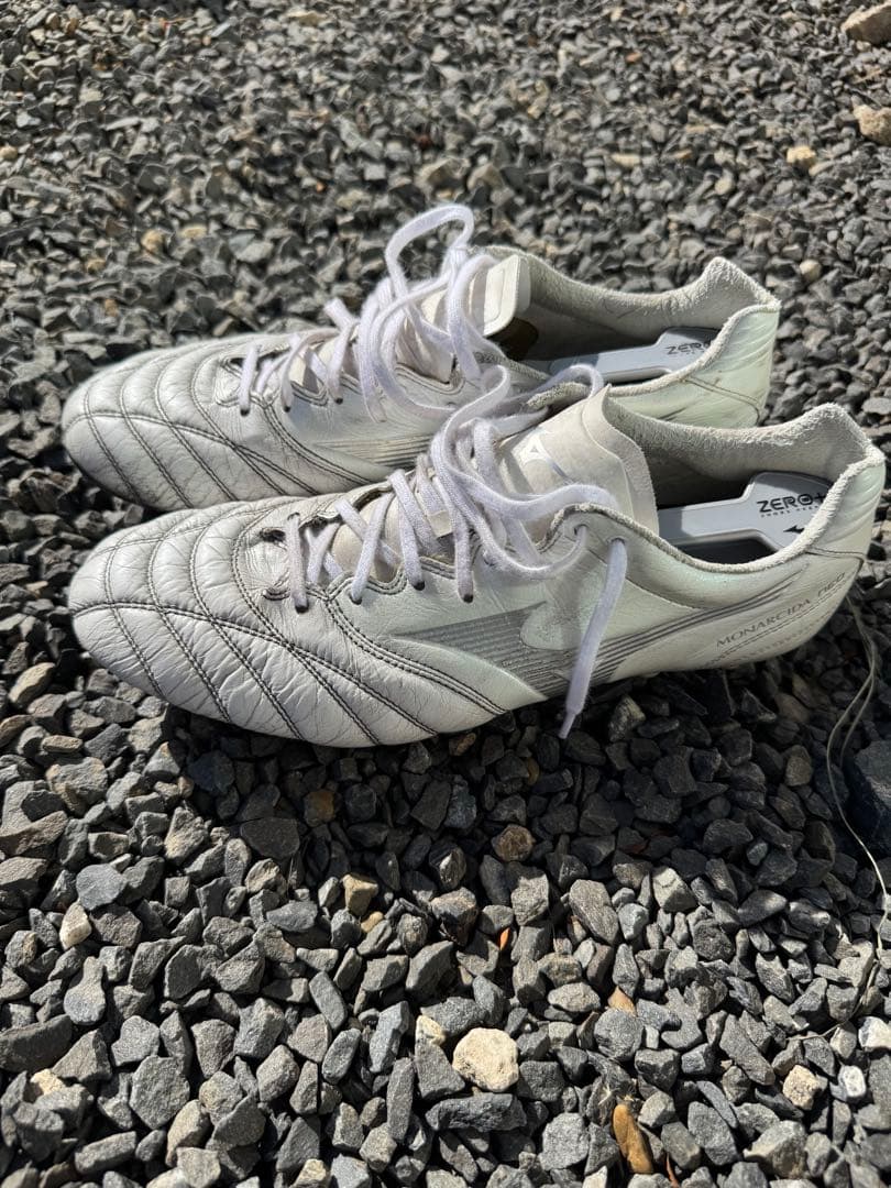 ミズノ　モナルシーダネオ　ワイド　27.5