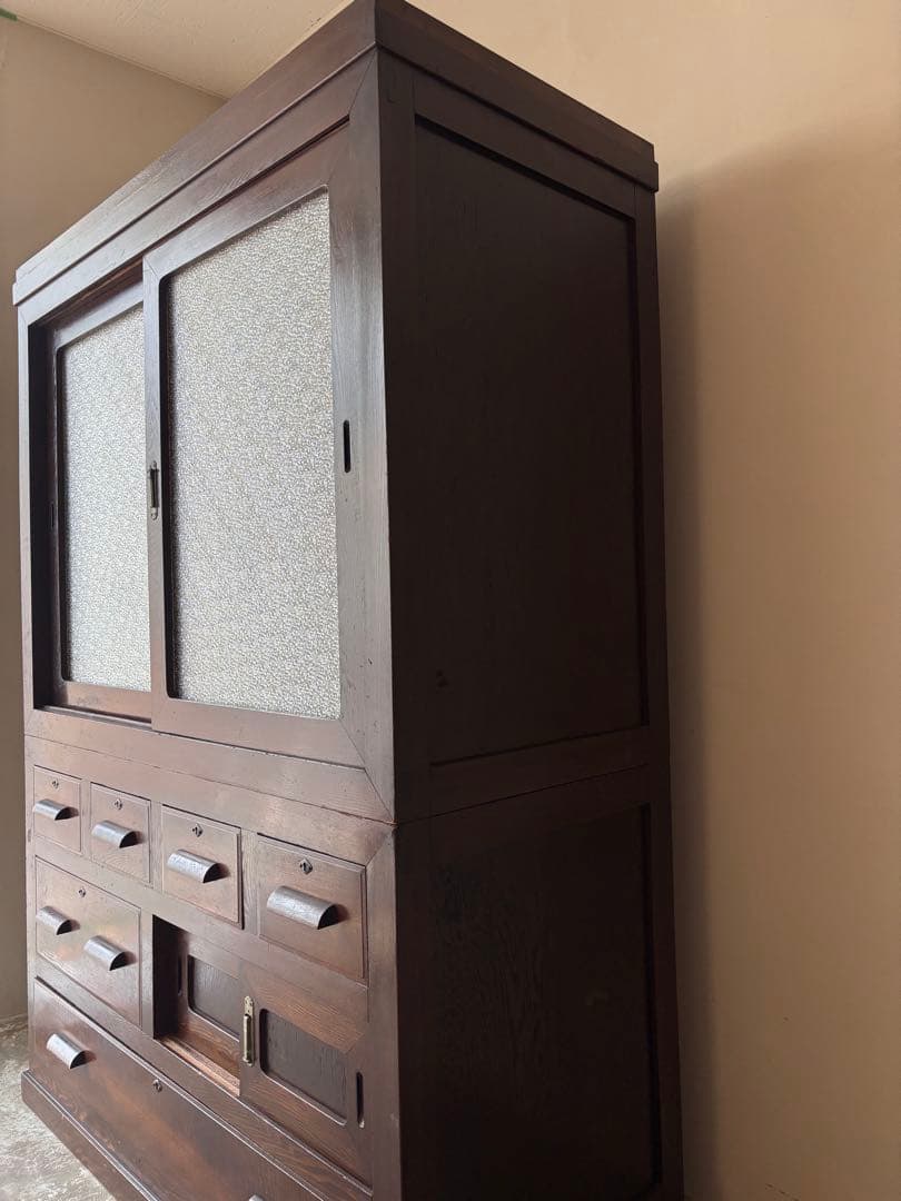 古い水屋箪笥　食器棚　ガラス棚　本棚　ガラスケース　箪笥 和家具　天然木