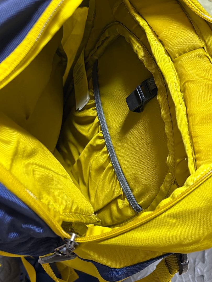 【ラテ】パタゴニア スノードリフター30リットル(新古品)