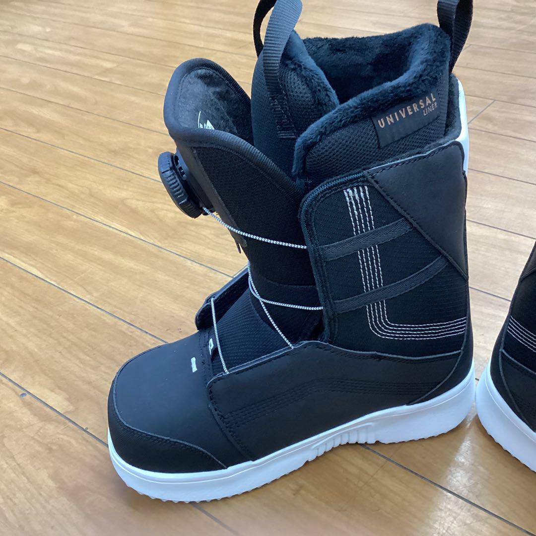 新品　SALOMON 　スノーボードブーツ 21.5㎝