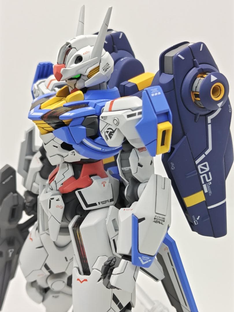 ガンプラ　HGガンダムエアリアル（フライトユニット付）　完成品