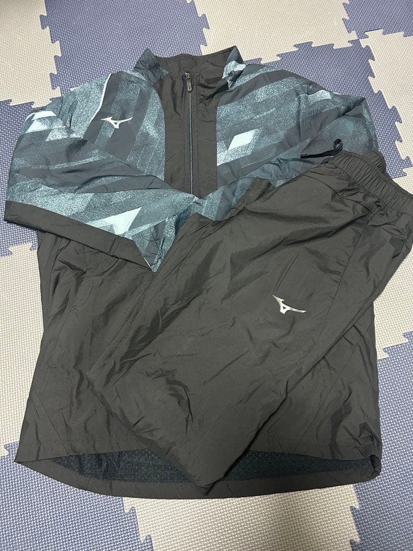ミズノ ウインドブレーカー 上下サイズ違い⚠️