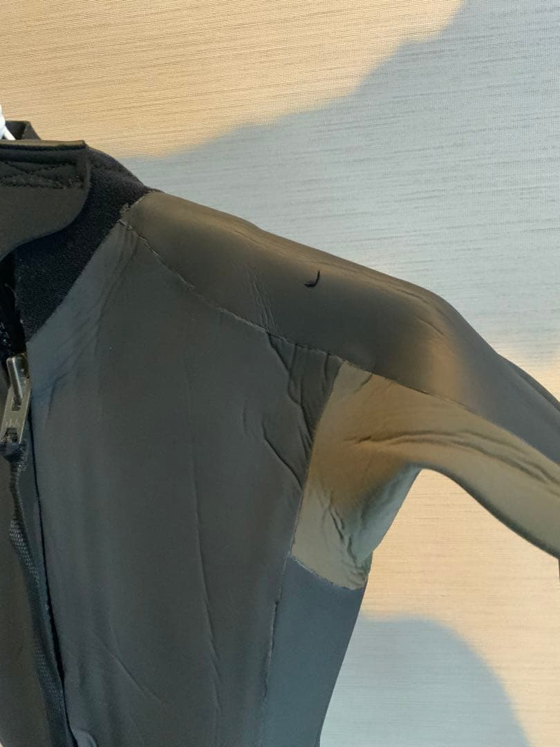 FELLOW セミドライ　サイズ130　ウェットスーツ　サーフィン用ダイビング用