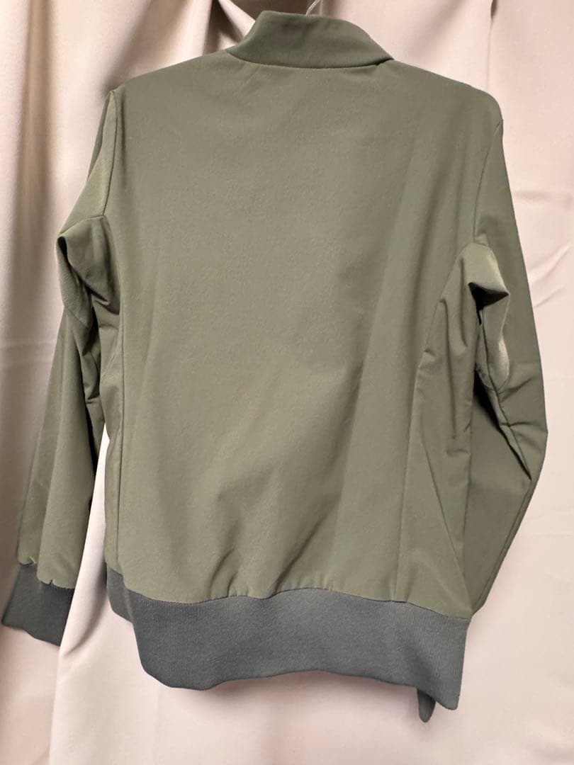 デサントゴルフレディースアウター