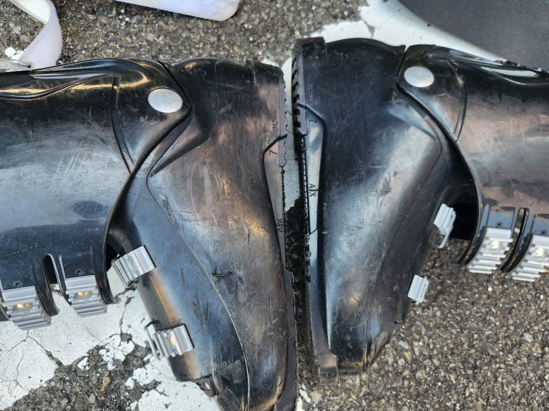 HE-59 スキーブーツ ブラック