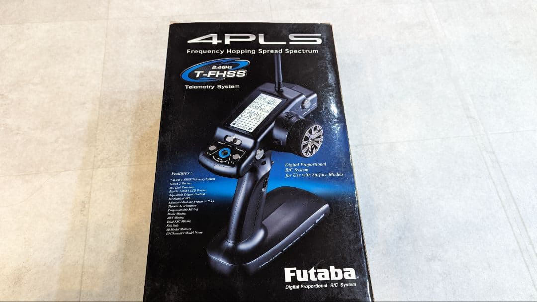 Futaba 4PLS ラジコン送信機