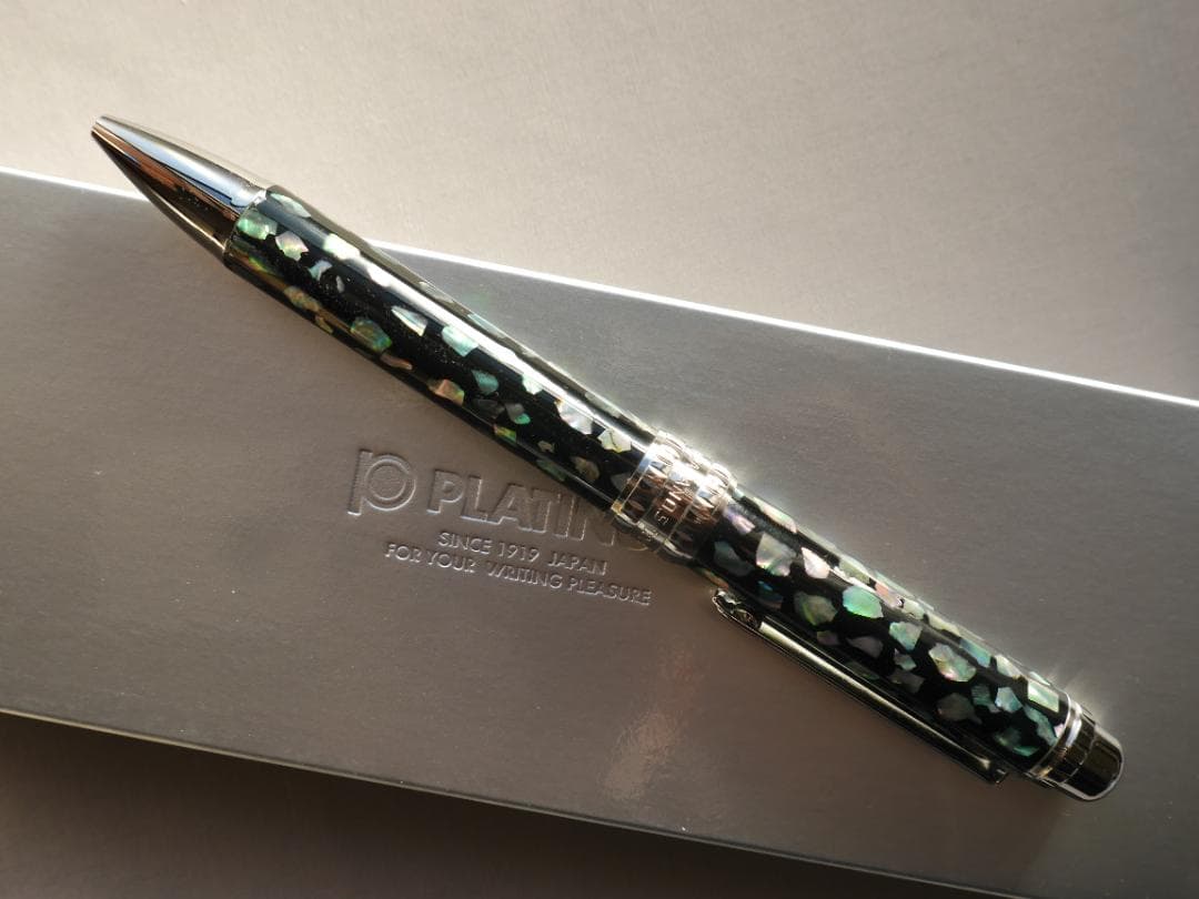 プラチナ万年筆　多機能ペン　ダブル3アクション　螺鈿細工