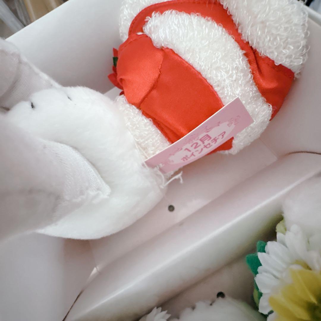 【新品】ハローキティ バースデーフラワーコレクション　マスコット　ぬいぐるみ