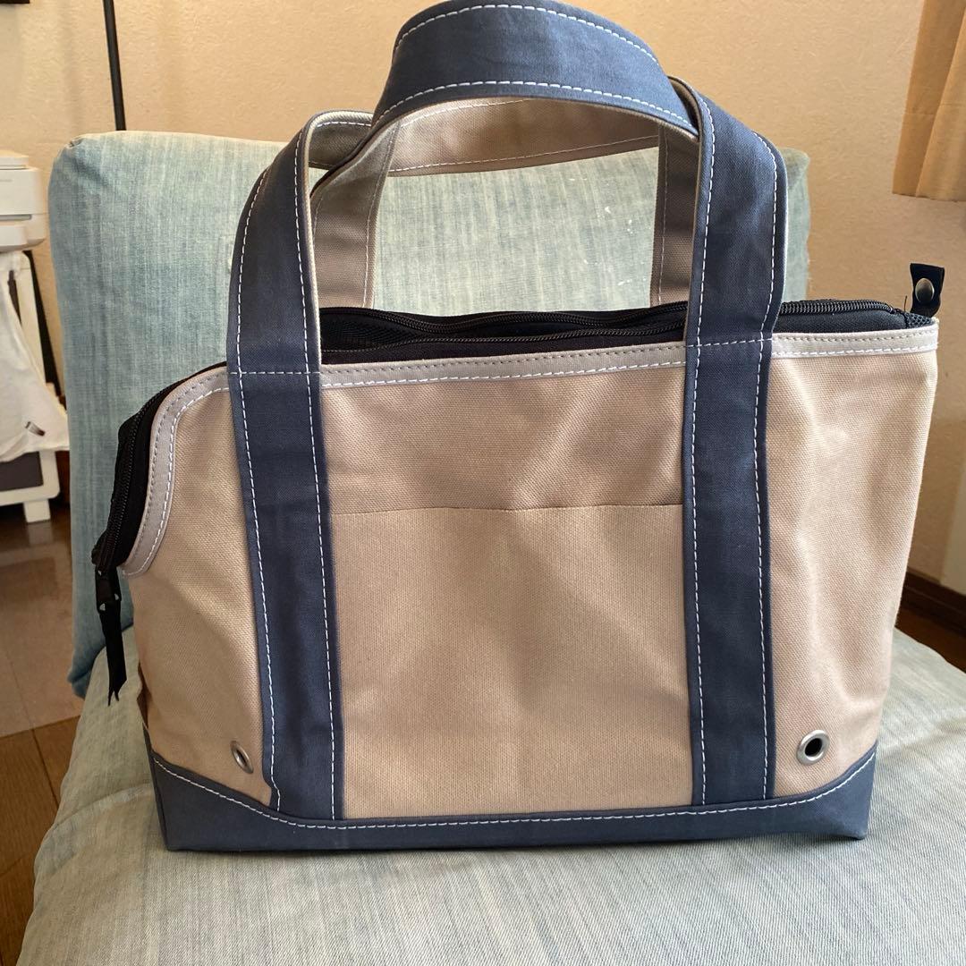 TEMBEAの愛犬用キャリーバッグ