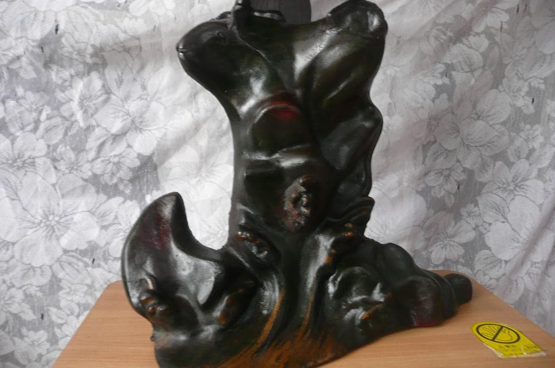 金属製、鷹鳥の置物