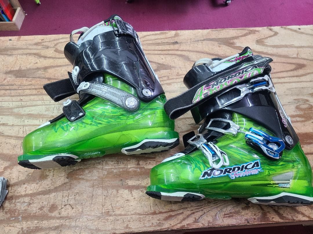 スキー 29-29.5cm NORDICA Fire Arrow