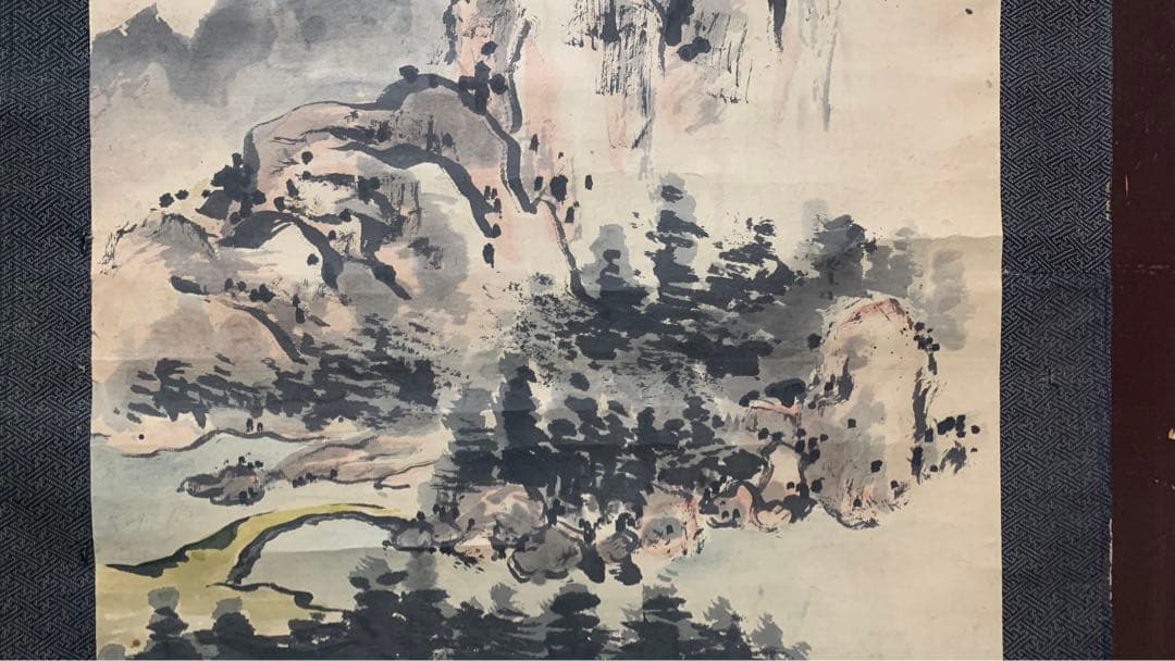 ②② 中国？山水風景水彩画掛軸　署名捺印有り　作者不明
