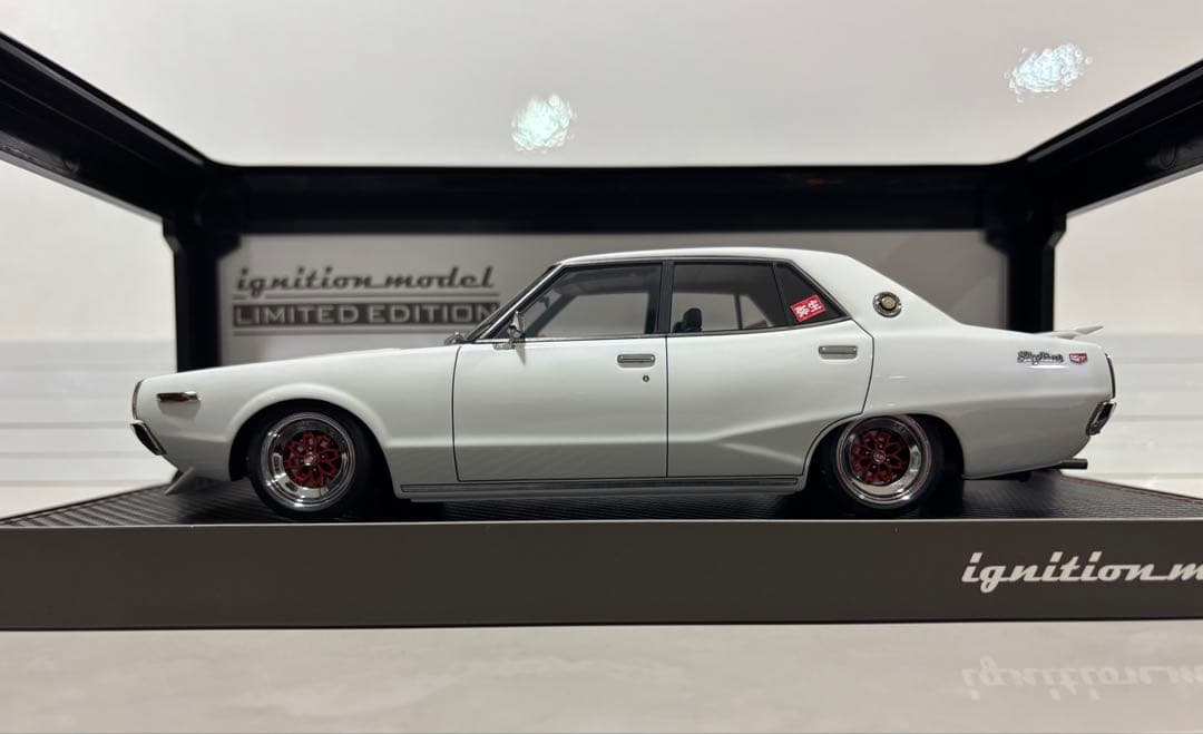1/18ミニカー イグニッションモデル　日産スカイライン　ヨンメリ【新品】