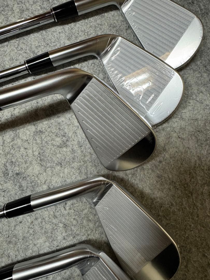 ほぼ新品　スリクソンZXi7アイアン　DG EXツアーイシューS200本