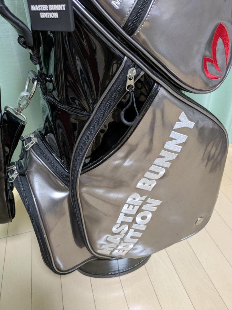 MASTER BUNNY EDITION スタンド式キャディバッグ シルバー