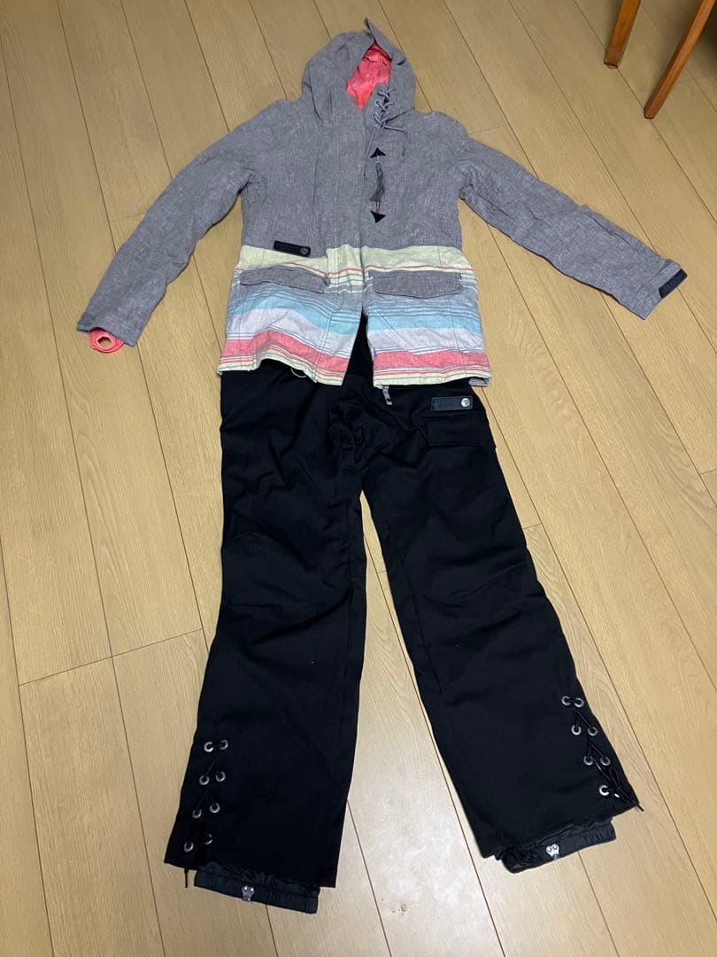 レディース　スノーボードウェア　上下セット　ビラボン　M