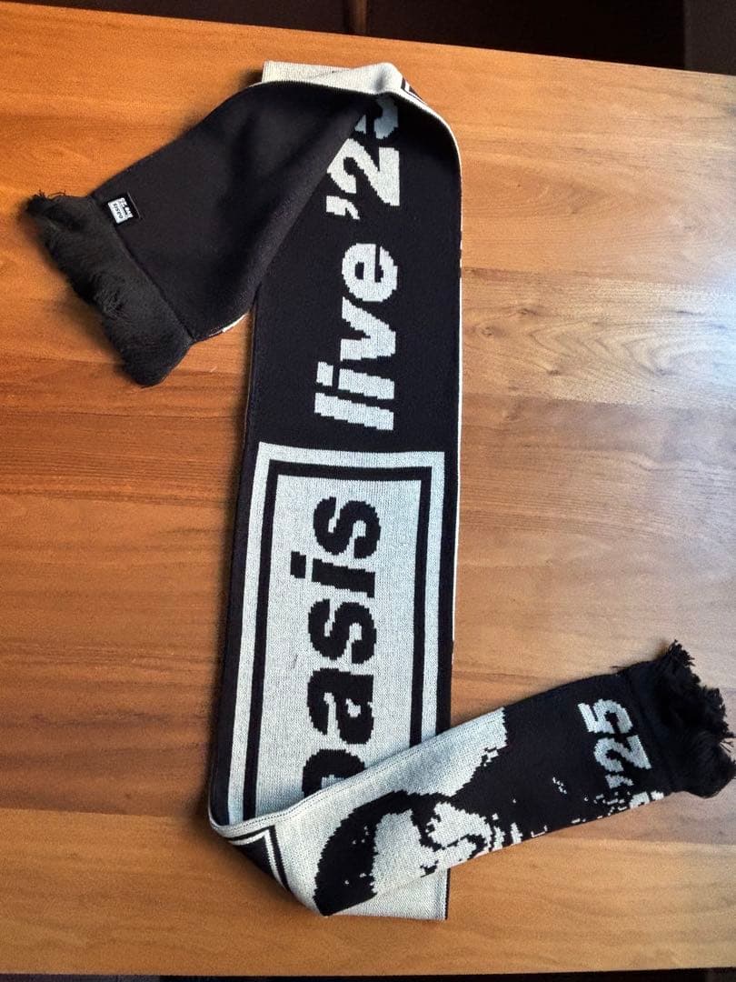 【限定】オアシスlive '25 フットボールマフラー