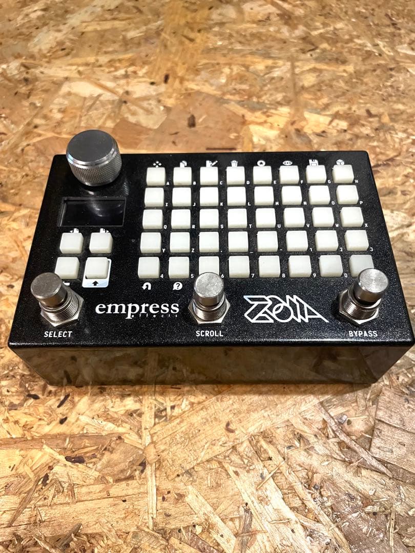 Empress Effects Zoya エフェクター