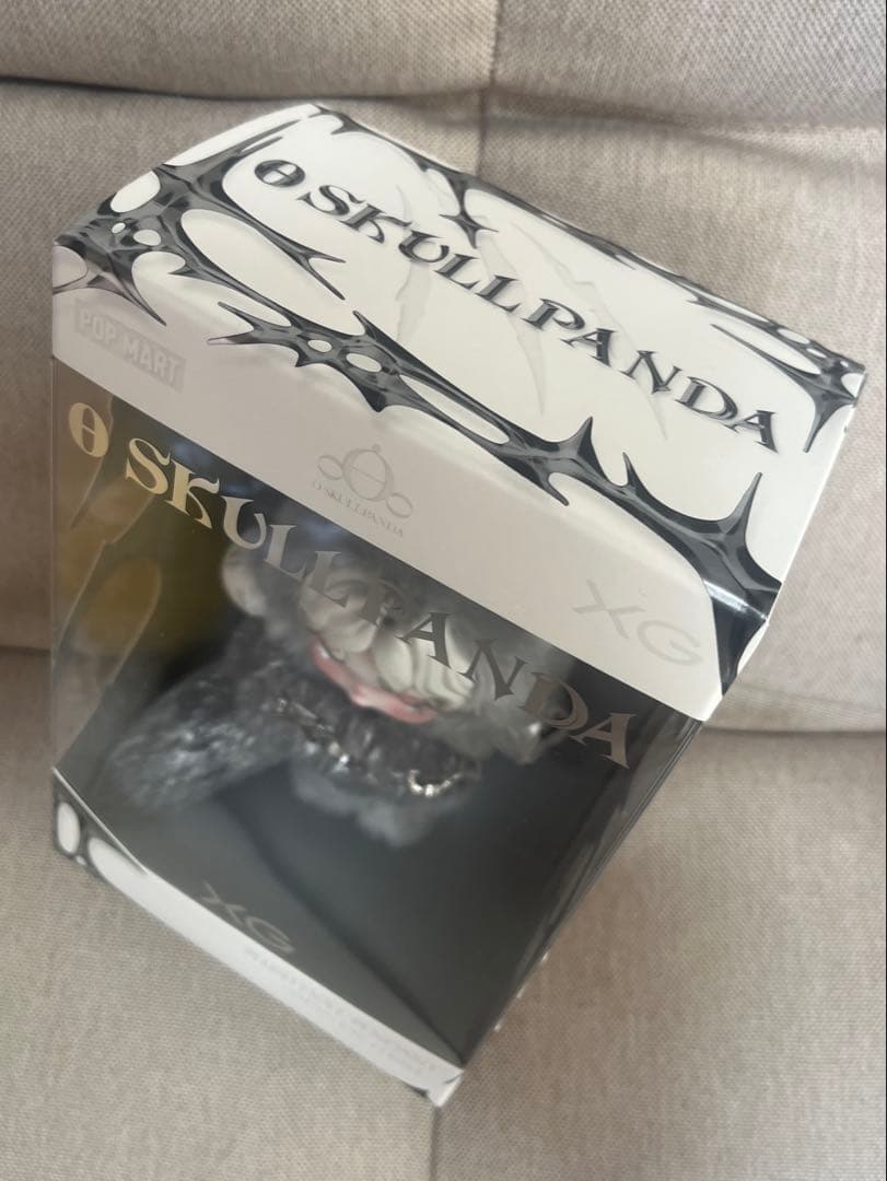 【しっぽ大き目】【目綺麗】【メイク濃い目】スカルパンダ × XG ダンボール梱包