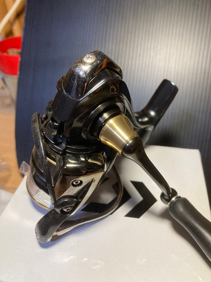 美品 Daiwa BALLISTIC FW LT1000S-P スピニングリール