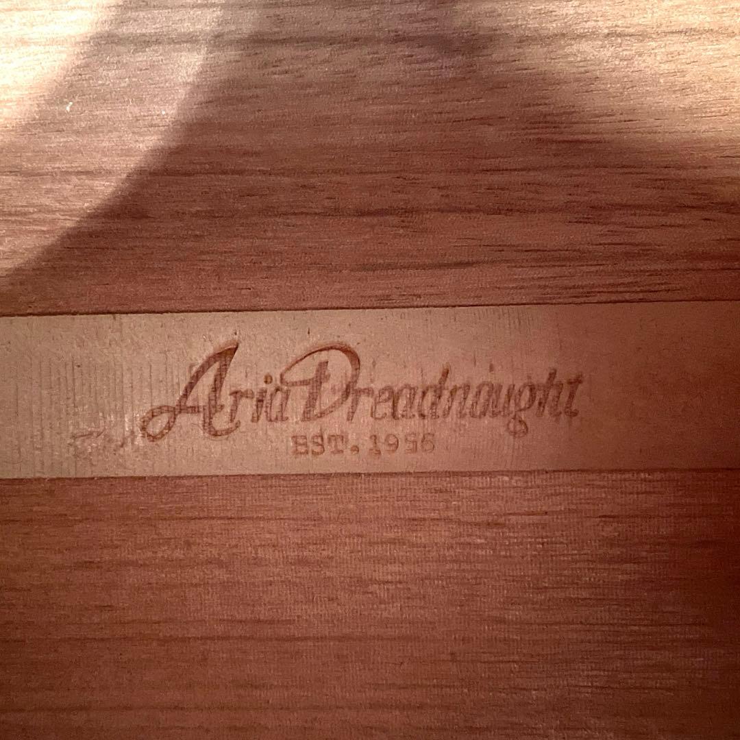AriaDreadnought AF-25Nアコースティックギター　ケース付