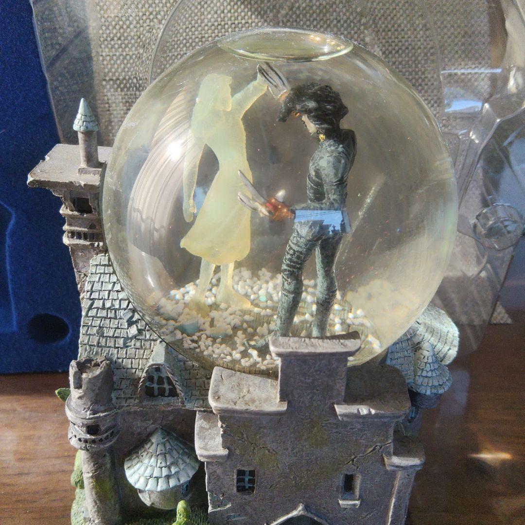 [良好品]ティムバートン監督 ジョニーデップ主演　 シザーハンズのスノーグローブ