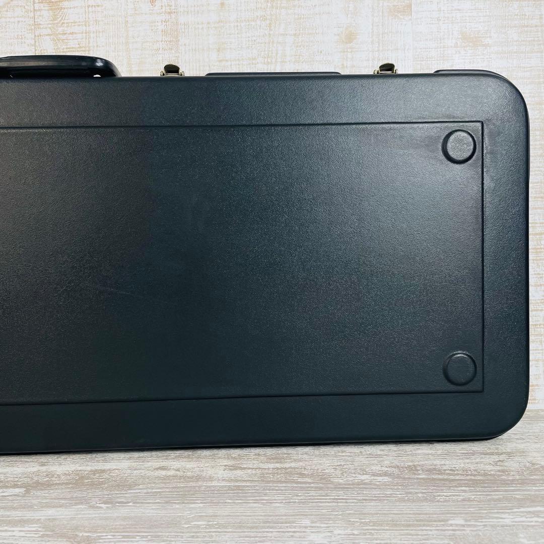 Music Man ミュージックマン　ベース用モールドハードケース　USA製