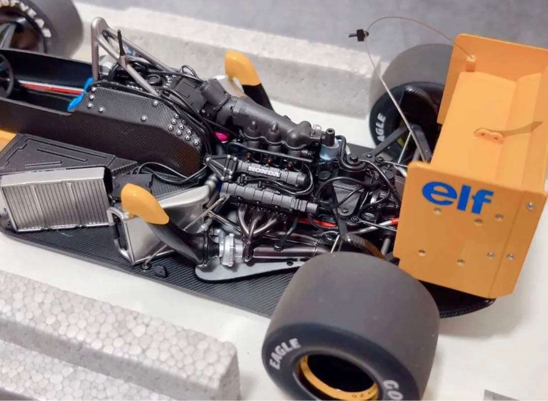 AUTOart 1/18 ロータス 99T ホンダ 日本GP アイルトン・セナ