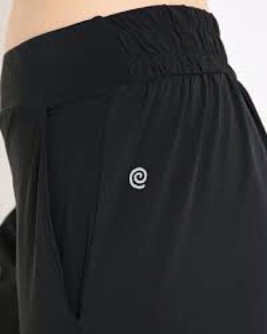 suria ヨガパンツ　ネイビー