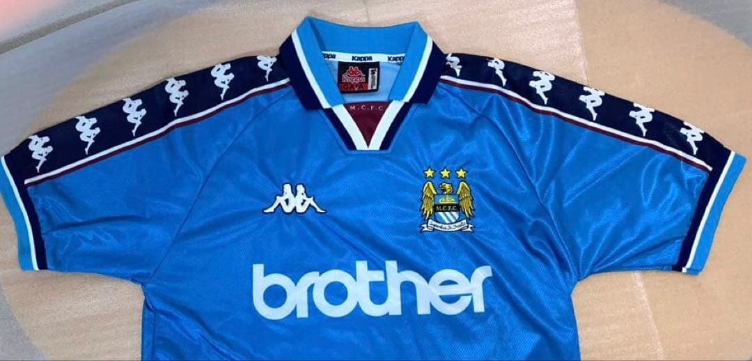 oasisファン必携 97-99 マンCフットボールシャツ Made in UK