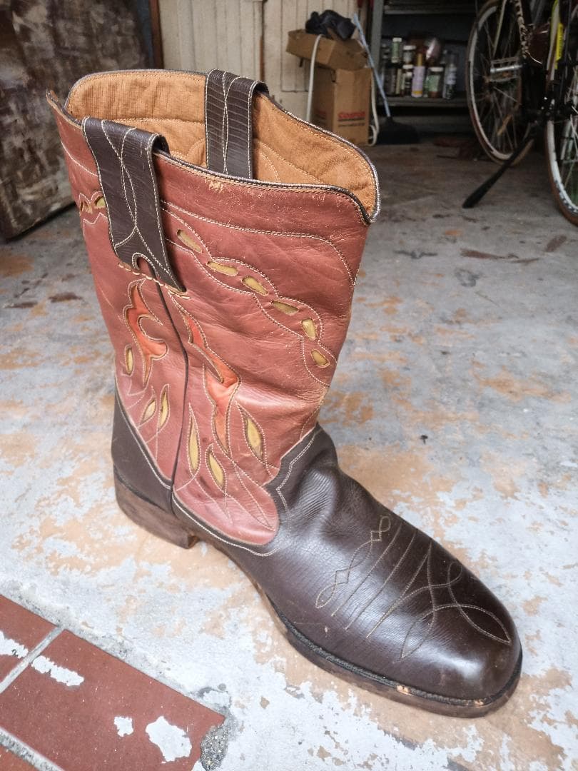 【Vintage】刺繍カウボーイブーツ｜ビッグサイズ モックアップモデル